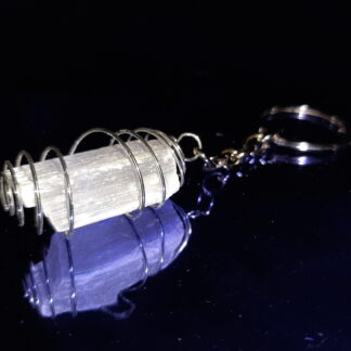Portachiavi con Selenite Sericolite la Pietra degli Angeli Grezza Extra