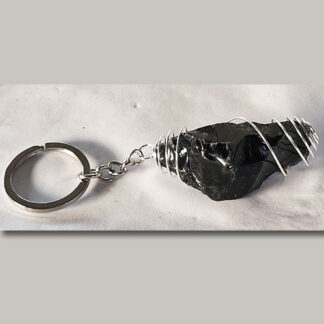 Portachiavi con Ossidiana Nera Pietra Grezza Grande