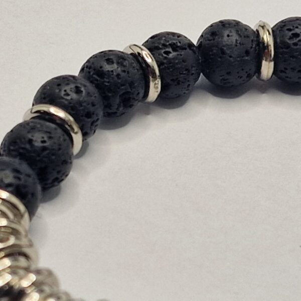 Bracciale in Pietra Lavica con Ancora - immagine 3