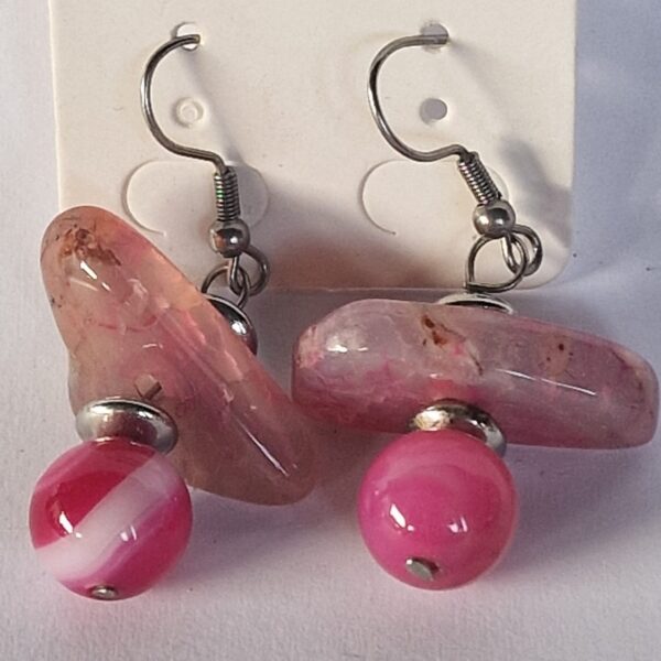 Orecchini con Agata colorata Fuxia
